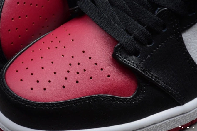 Jordan 1 554724-066 Bred  Toe Mid Air 0513